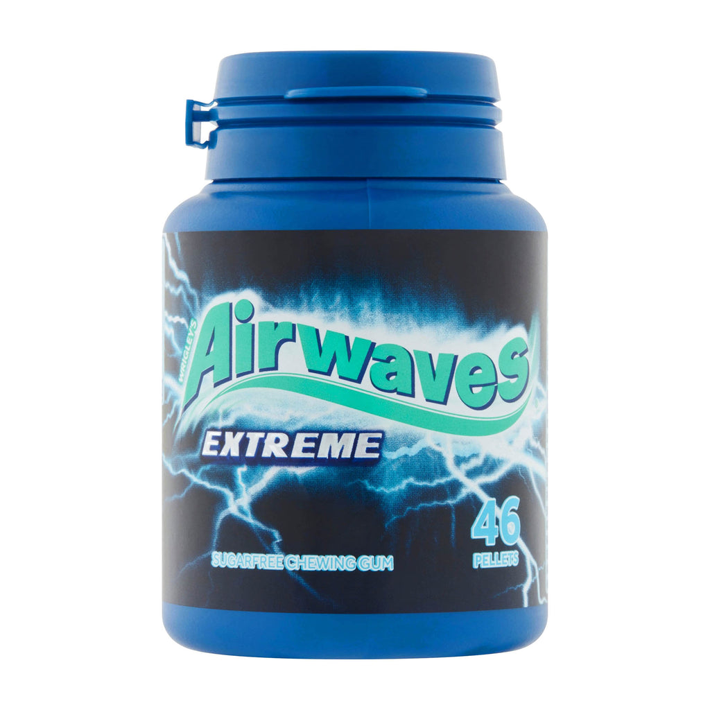 A container of Airwaves Extreme chewing gum with a blue lid and label featuring lightning and the scent of menthol.