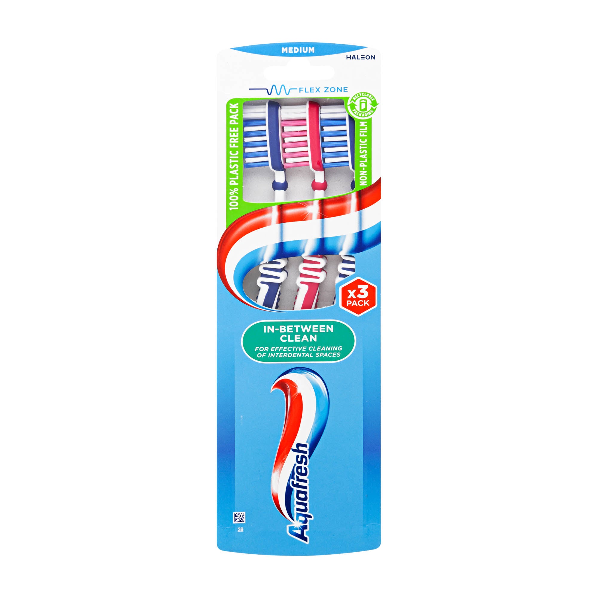 Aquafresh In-between Clean medium manual toothbrush, 3 Count