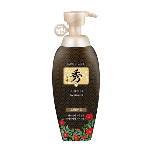 Daeng Gi Meo Ri Dlae Soo Hair Loss treatment bottle with a pump on a white background